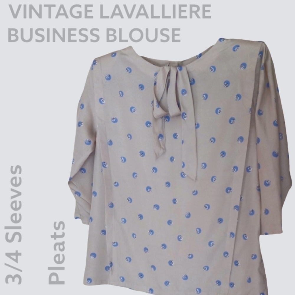 *1970s* VINTAGE Office Secretary  BLOUSE Neck line bow. 1/2 Sleeves - Picture 3 of 9